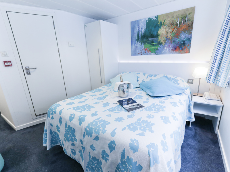 Middle Deck 1 Double Bed Cat C